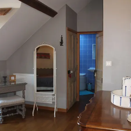 Ferme De Montecouvez Crèvecoeur-sur-lʼEscaut