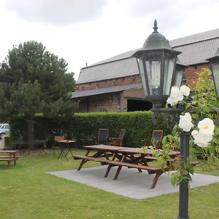 Ferme De Montecouvez Bed & Breakfast 3*